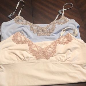 2 American Eagle tank top